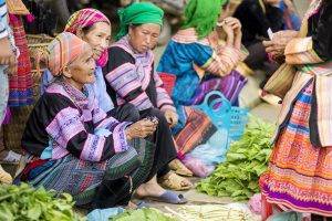Sa Pa markets, Hmong ladies