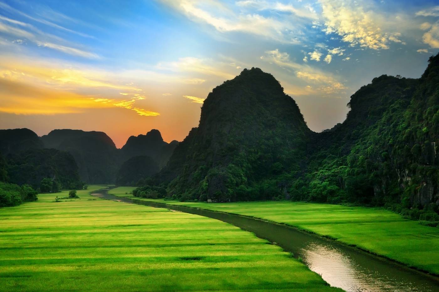 DISCOVER THE HIGHLIGHTS OF NINH BINH