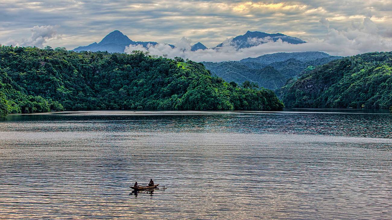 PAPUA NEW GUINEA COASTAL HIGHLIGHTS