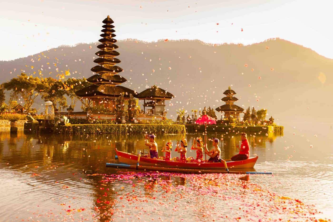 THE MOST AWE-INSPIRING BALINESE TEMPLES TO VISIT