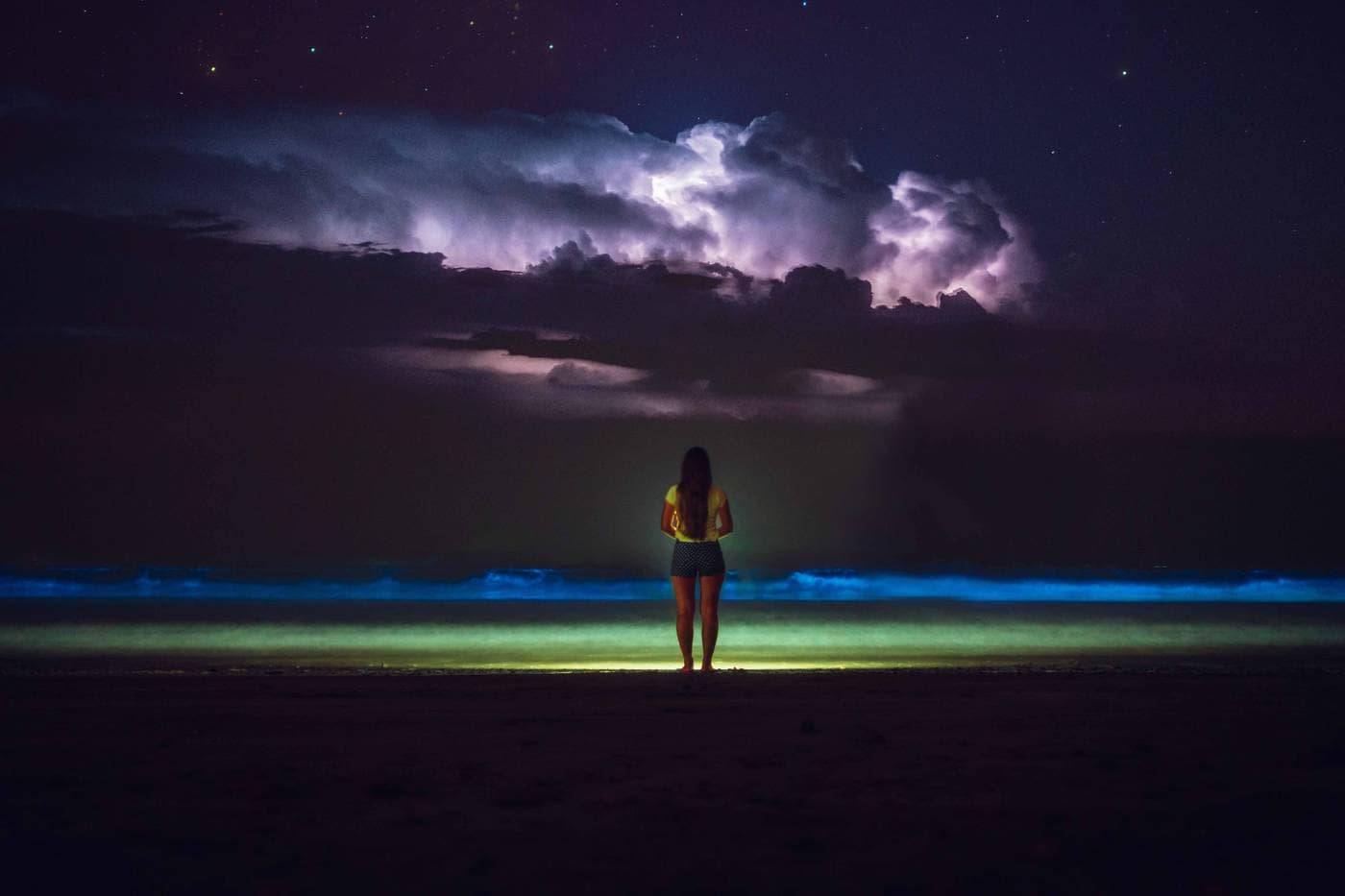 10 PLACES AROUND THE WORLD WHERE TO SWIM WITH BIOLUMINESCENT PLANKTON